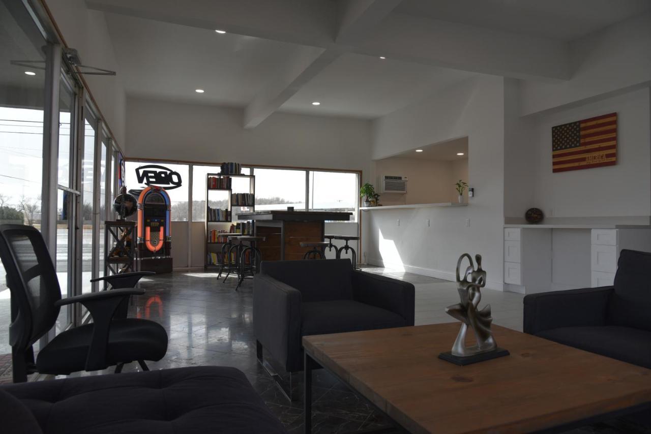 Town Place Studio Apartment Snyder Extérieur photo